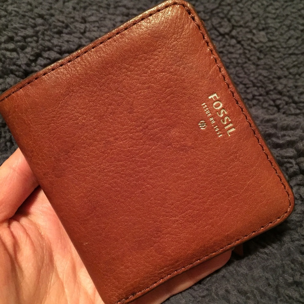 Fossil wallet