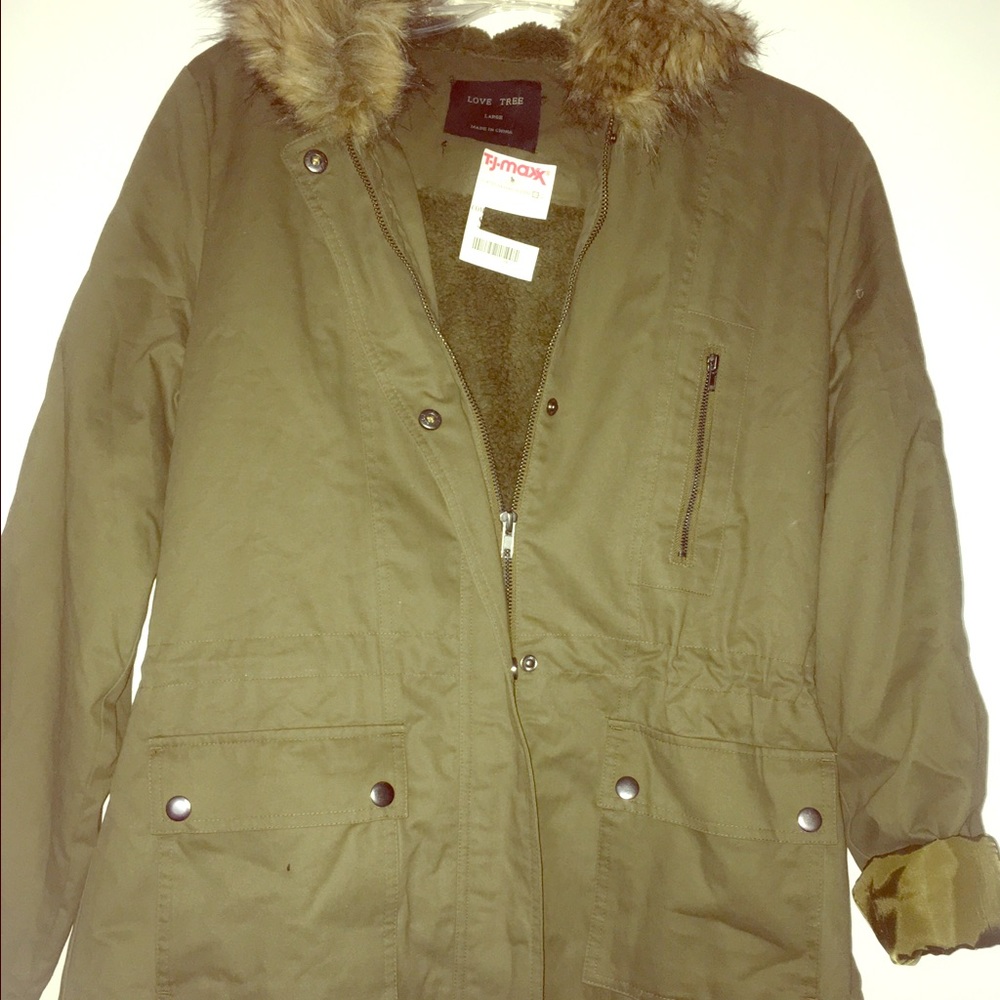 NWT LOVE TREE FUR LINED HOODED PARKA COAT IN OLIVE