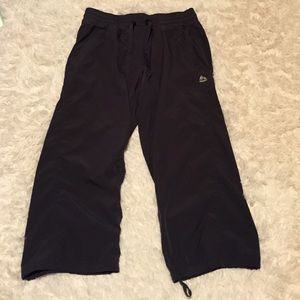 dark gray capri hiking pants