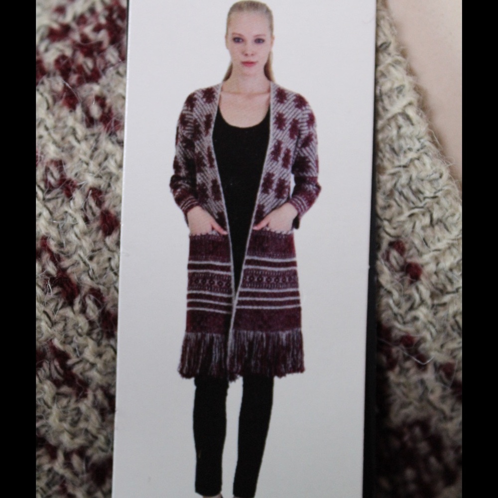Maxsport Long cardigan sweater NEW small