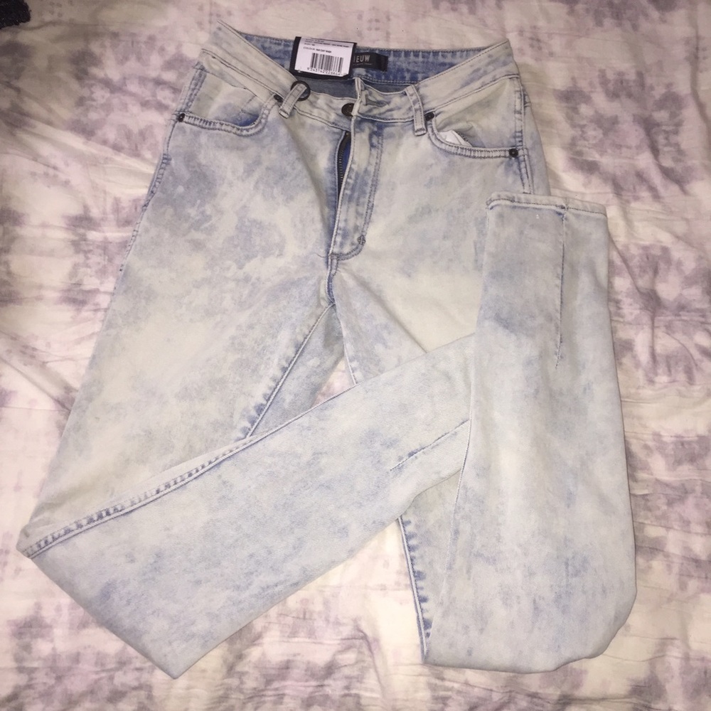 High waisted street style denim