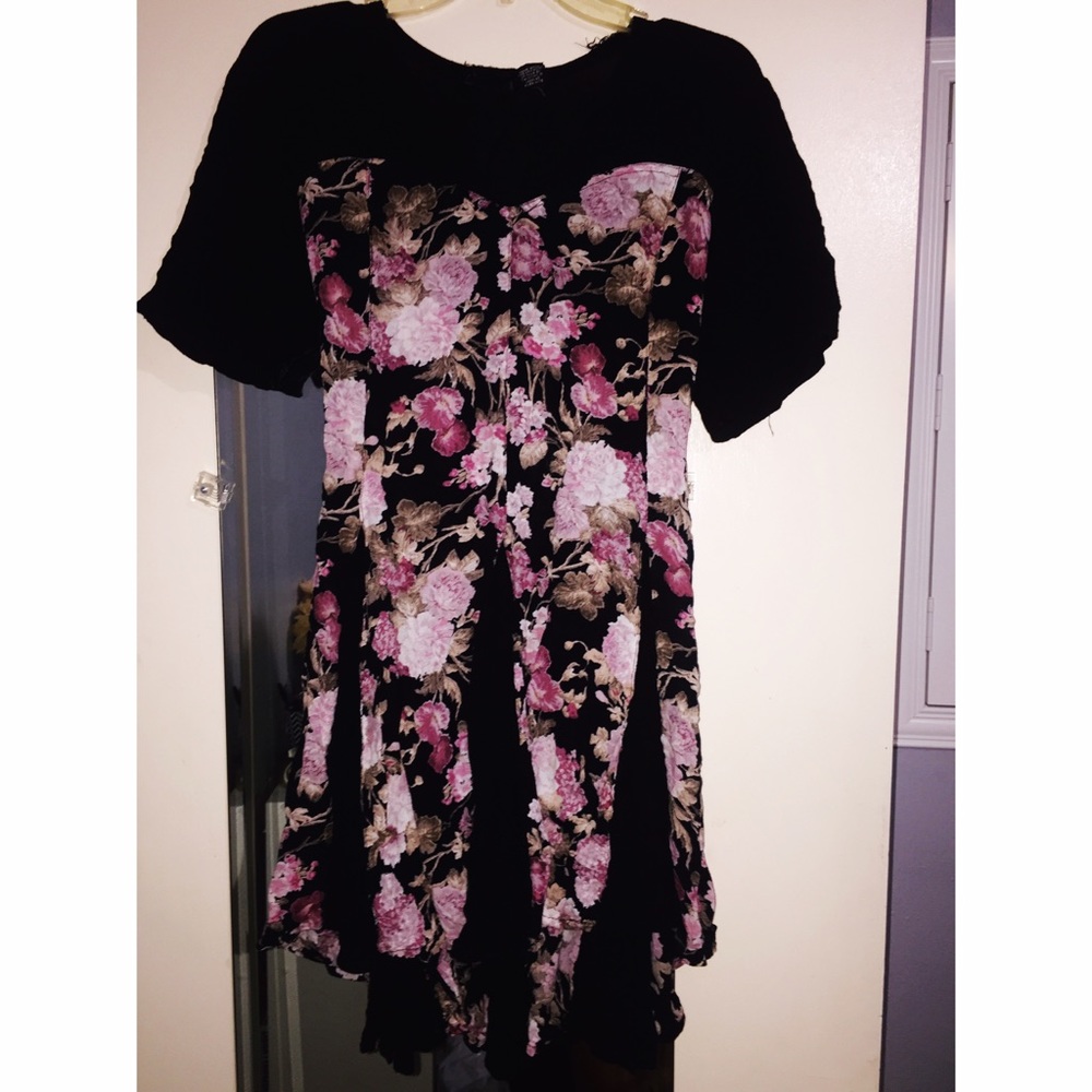 Vintage Fit and Flare Style Dress