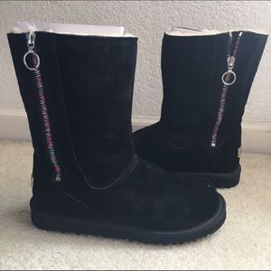 Ugg Boots (Kids Size 4)