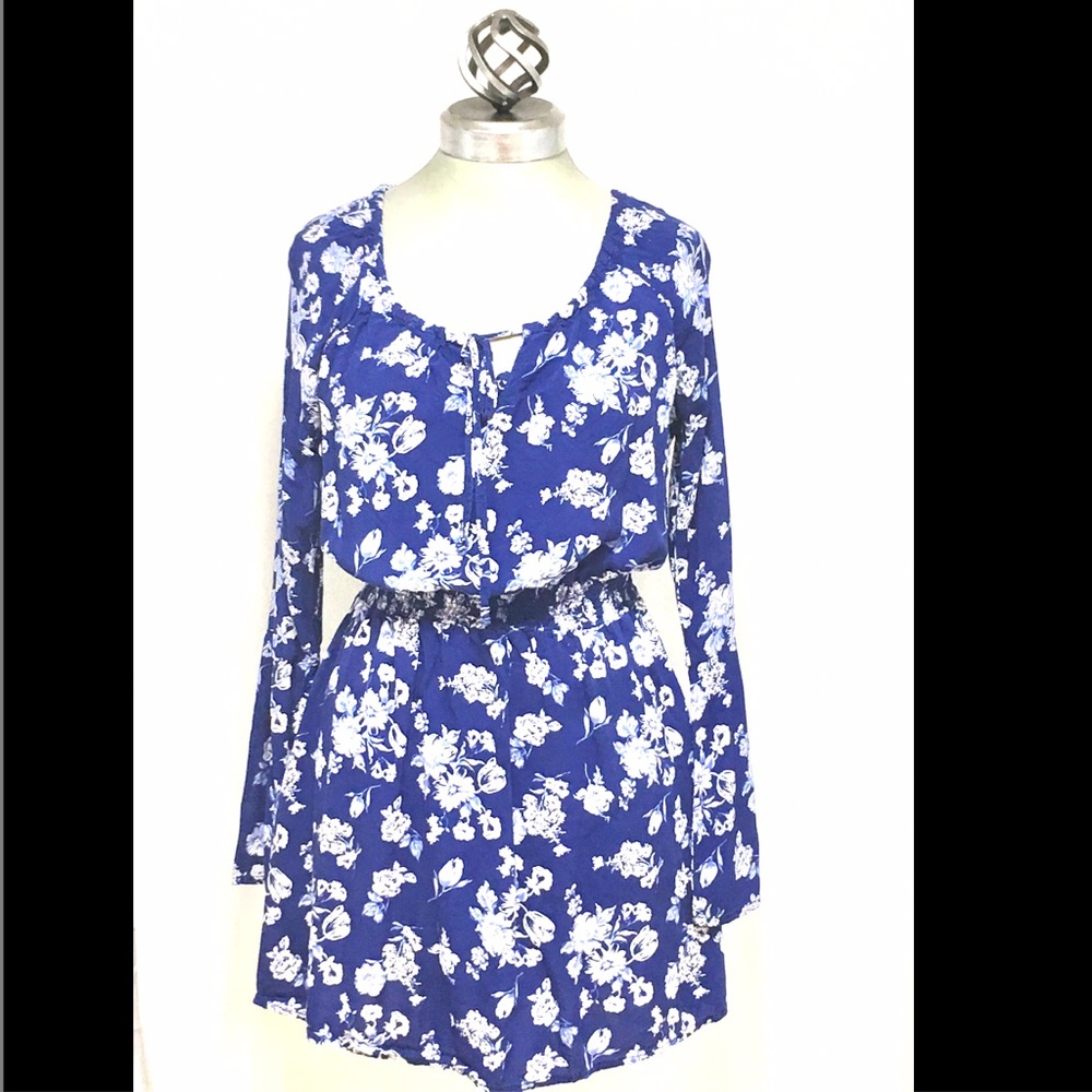 Beautiful Women's Dress Size Large