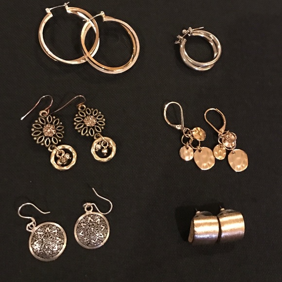 Six pair of assorted earrings - Picture 1 of 4