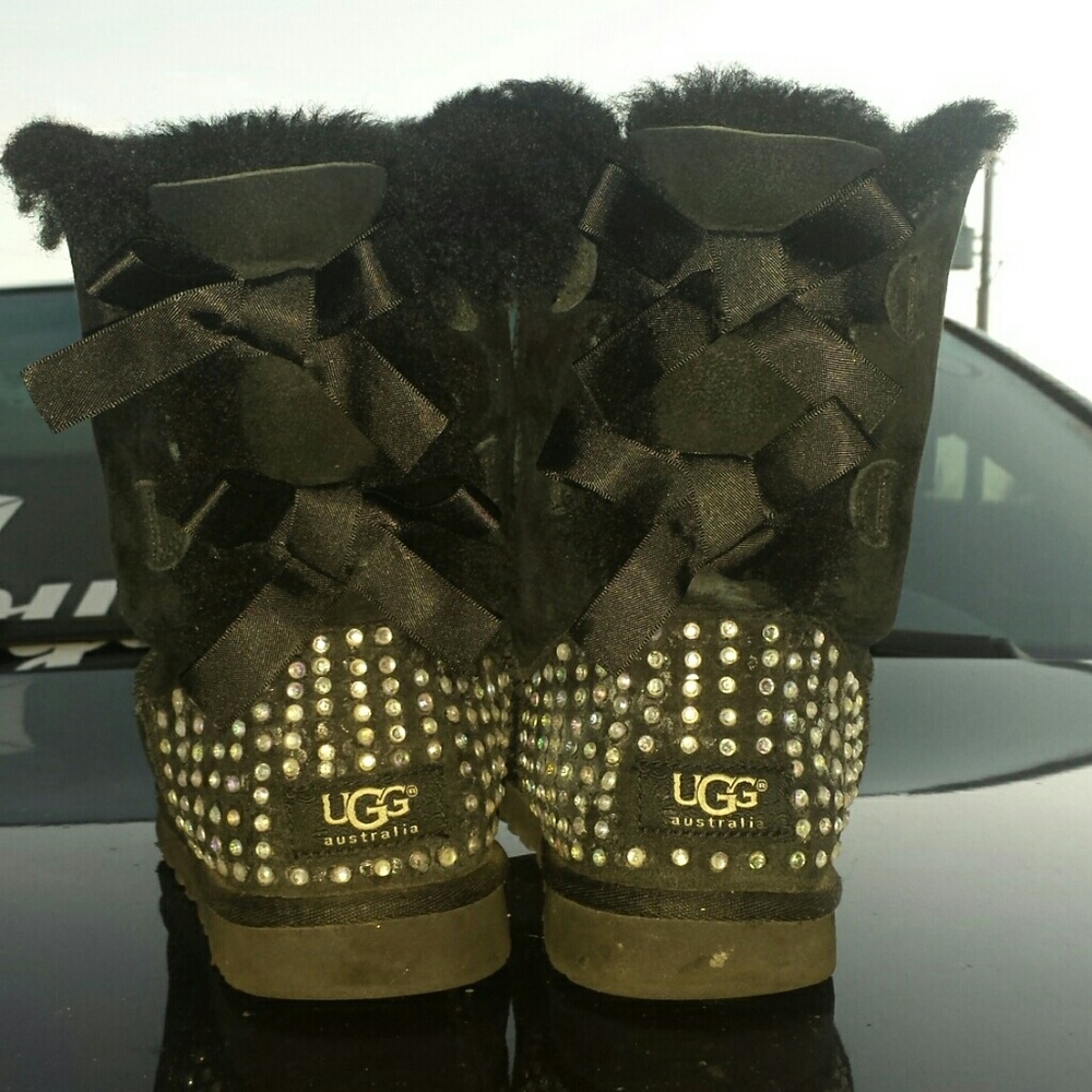 Uggs black bows with Dimond