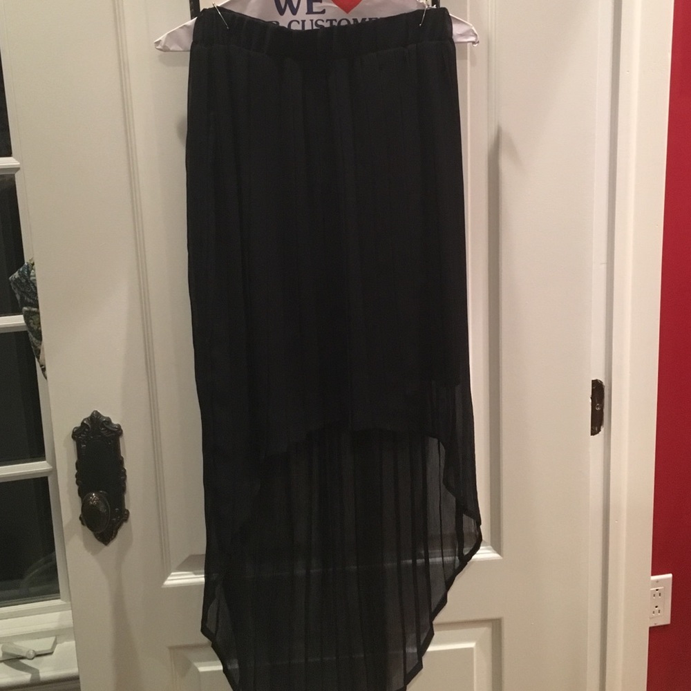 HIGH-LOW Skirt