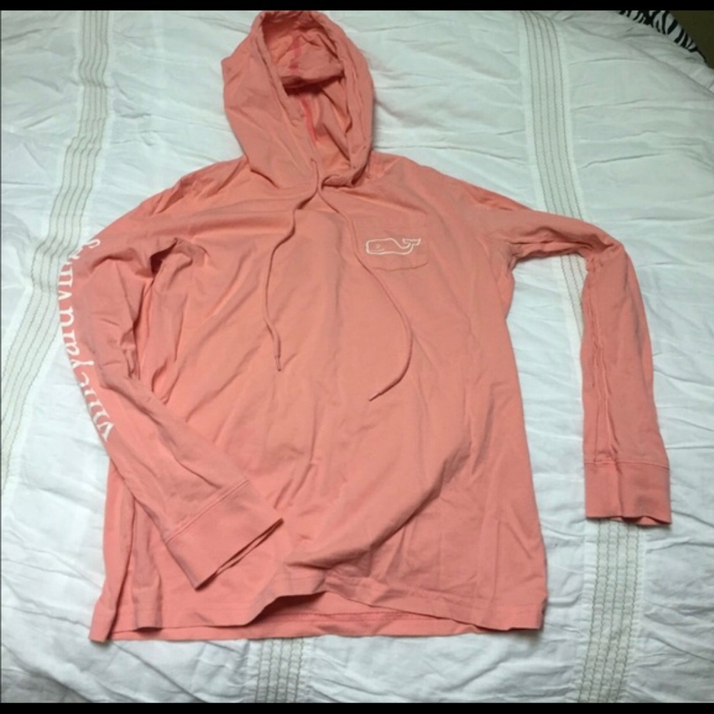 Vineyard vines pull over.