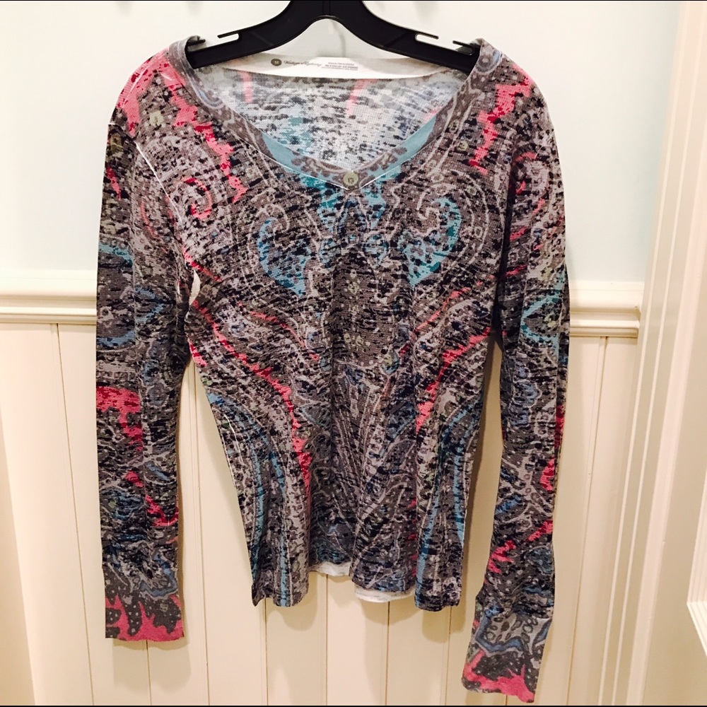 Graphic waffle weave long sleeve tee