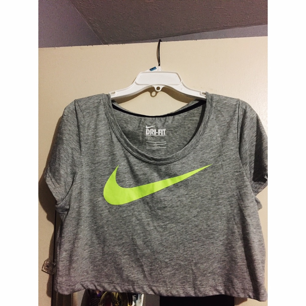 Nike Dri-fit Workout Crop Top