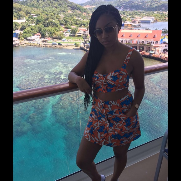 Floral crop top and skirt - Picture 1 of 1