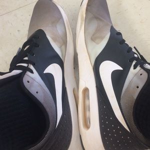 Black and white air maxes