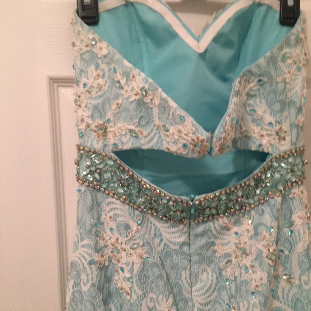 Prom Dress - Picture 2 of 4