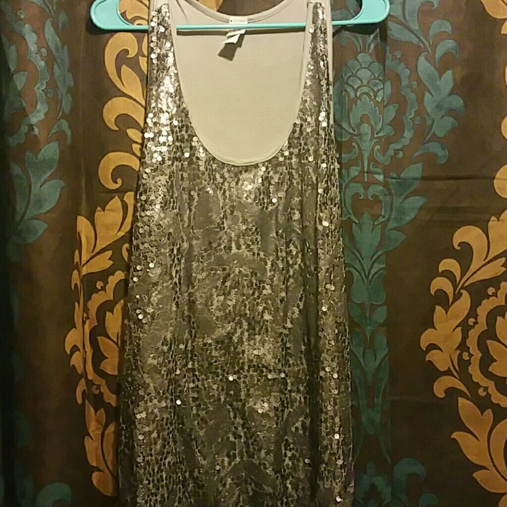 Silver and grey tank