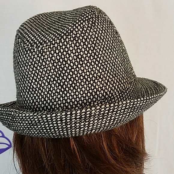 5 4 30  Black and white print fedora - Picture 4 of 6