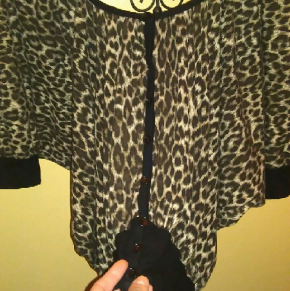 Batwing Sweater - Picture 2 of 3