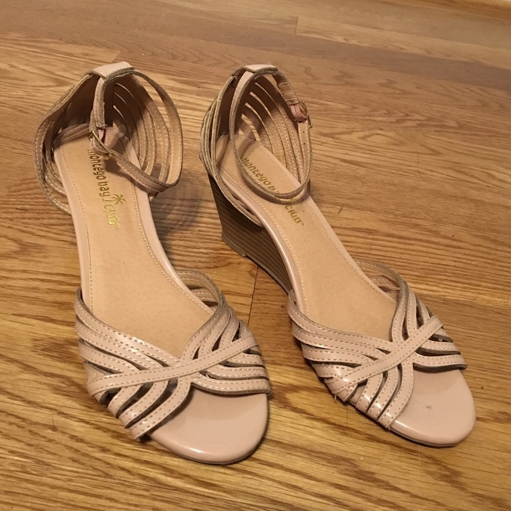Cream wedge