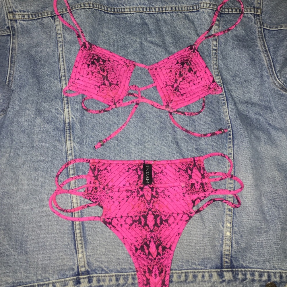 Indah swimwear set
