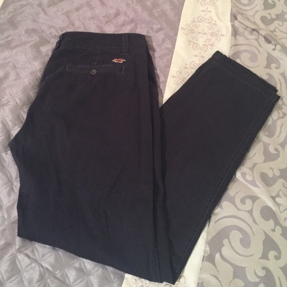 Trendy & super soft dark navy Hollister pants