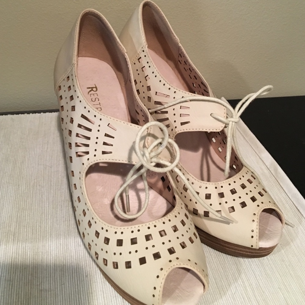 Restricted Tan Leather Wedges