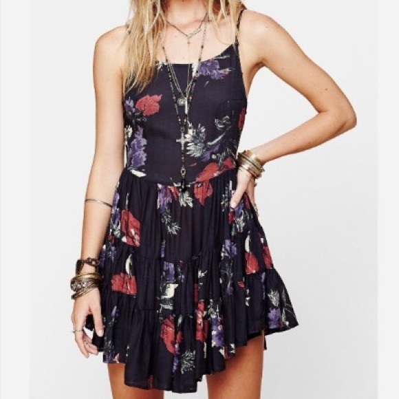Free People Dresses & Skirts - Free People Circle of Flowers Slip