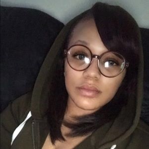 Meet your Posher, Shanise