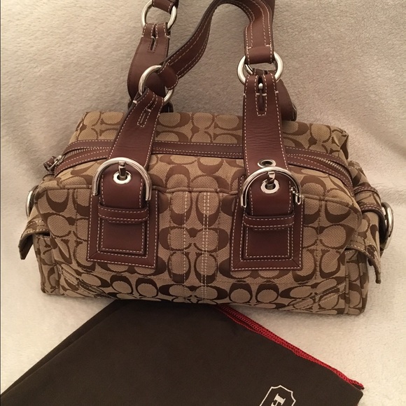 Authentic Coach Signature Satchel with dust bag - Picture 1 of 4