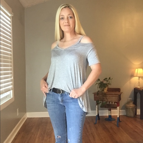 Cold Shoulder Top - Picture 4 of 7