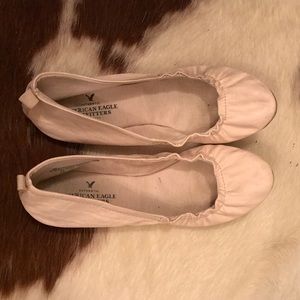 American Eagle Ballet Flats