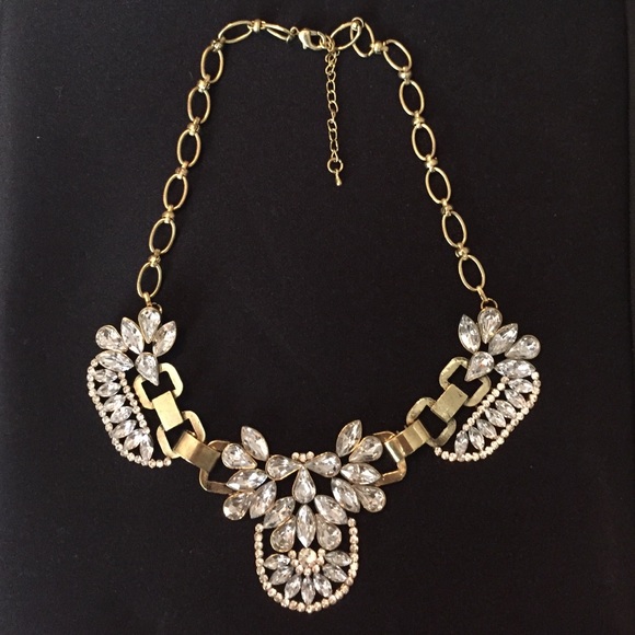Statement Necklace - Picture 1 of 4