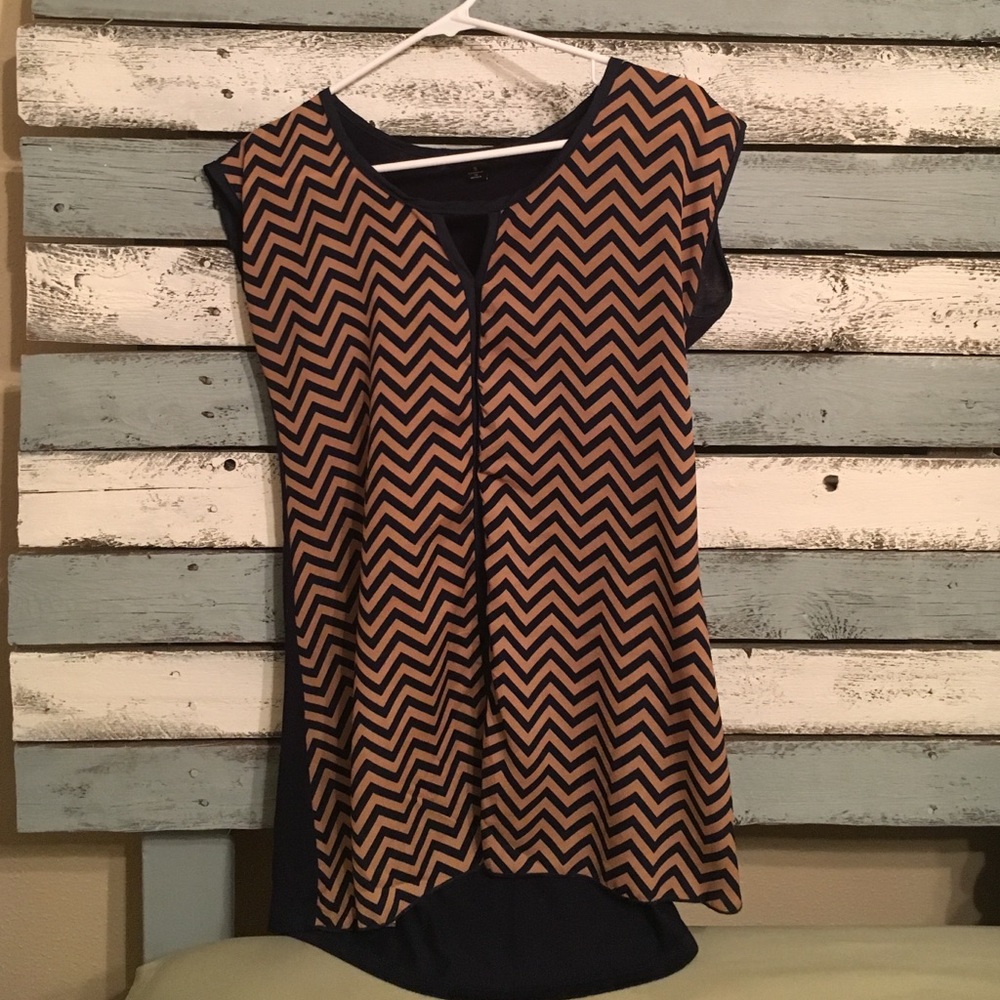 Blue and tan chevron patterned long Blouse