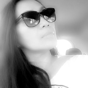 Meet your Posher, Lucia