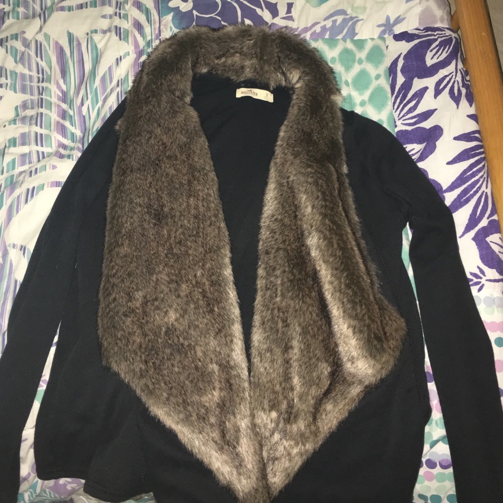 Hollister fur jacket super comfortable!!! And snug