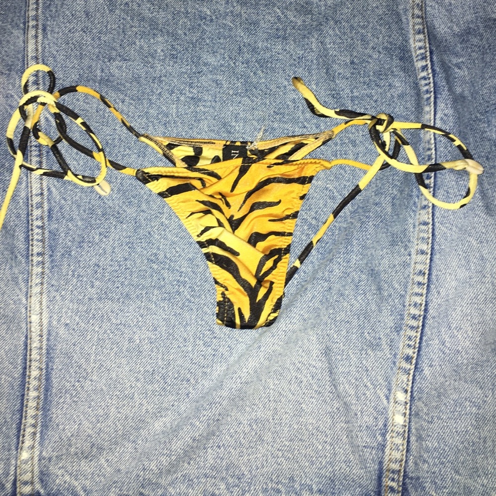 Indah swimwear bottoms size small
