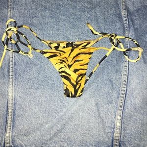 Indah swimwear bottoms size small