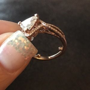 Rose Gold Trillion Diamond Ring