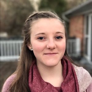 Meet your Posher, Danielle