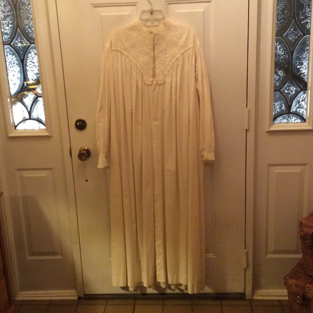 Vintage nightgown