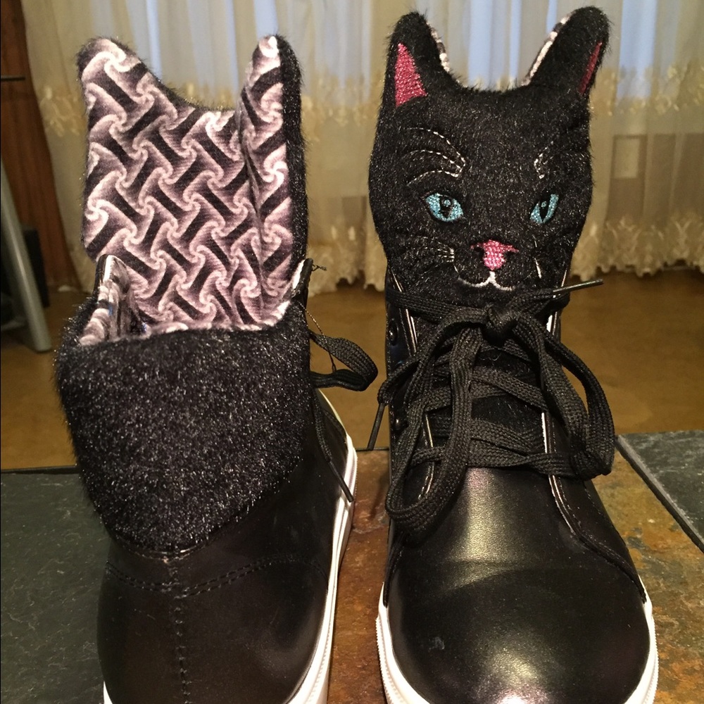 Super Cute Kitty Cat Shoes!!! View 2