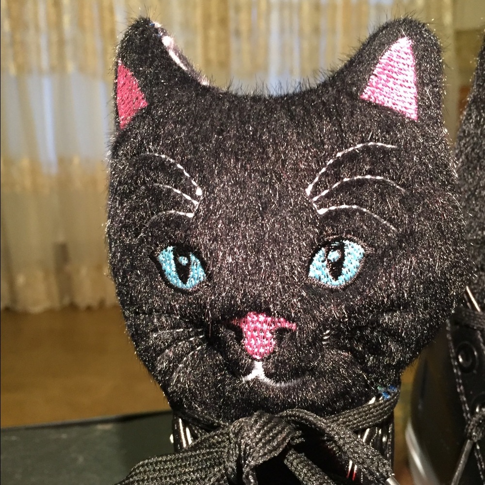 Super Cute Kitty Cat Shoes!!! View 3