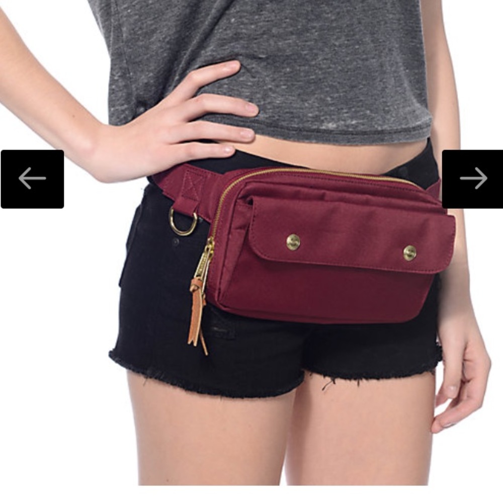 NWT Herschel Scarlett Hip Purse -SOLD OUT ONLINE!!