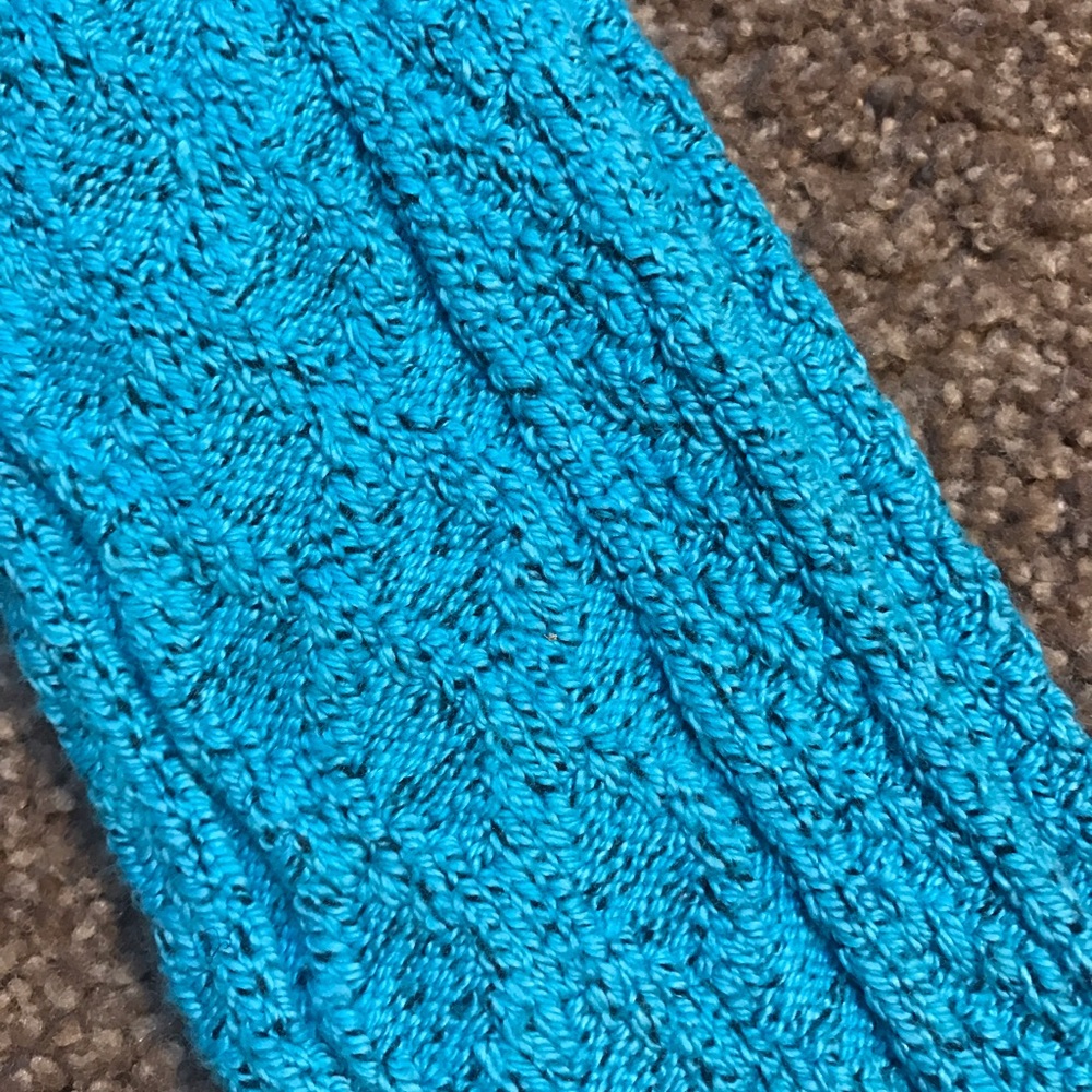 ❌SOLD❌ Peony & Moss Cable Knit Thigh Highs - Picture 4 of 8