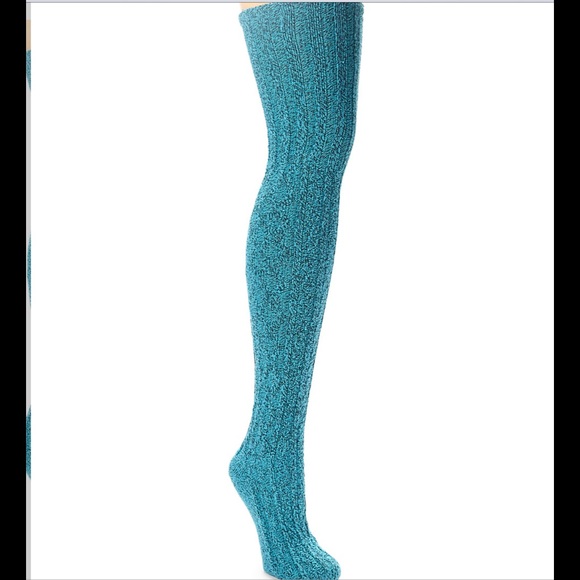 ❌SOLD❌ Peony & Moss Cable Knit Thigh Highs - Picture 5 of 8