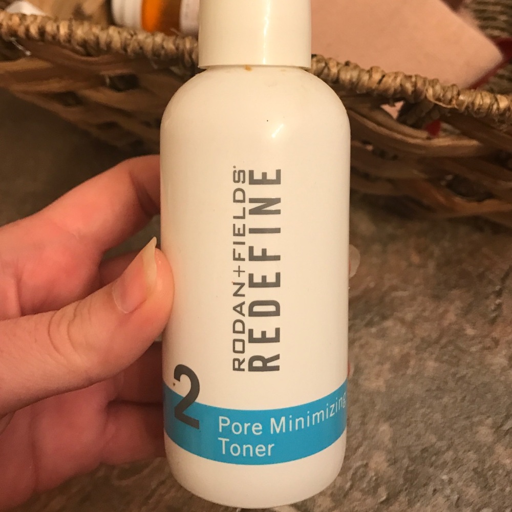 R and f pore minimizing toner on hold