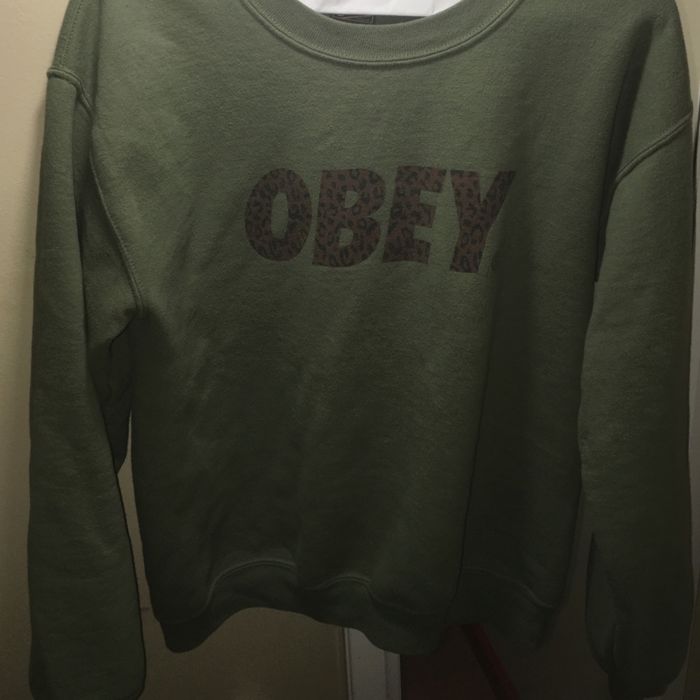 OBEY olive pullover