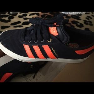 To many shoes in my closet