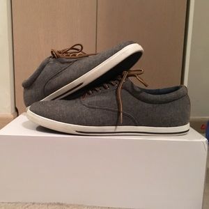 Sonoma mens casual shoes, size 9.