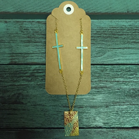 Multi colored cross necklace - Picture 1 of 3