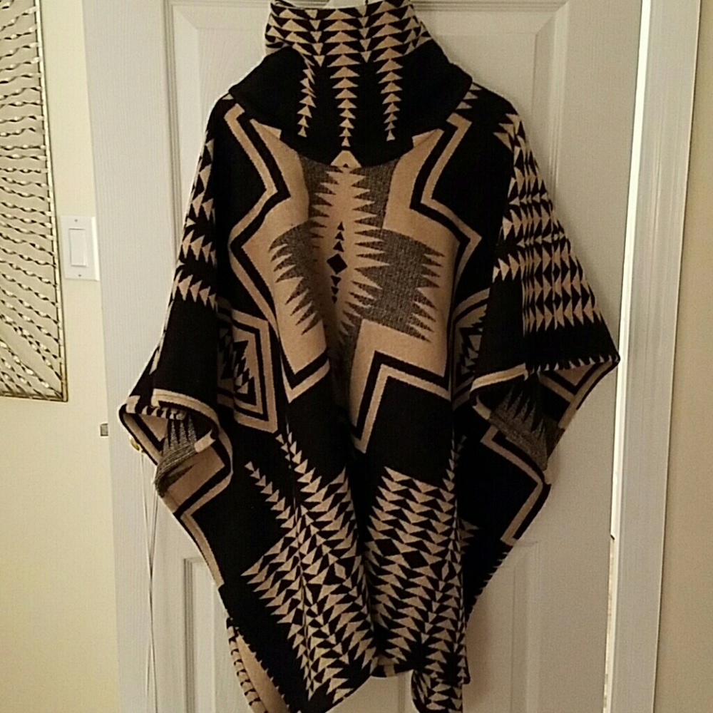 Printed wool cape