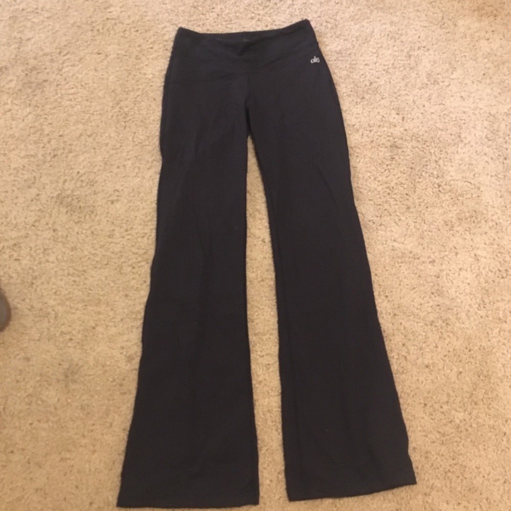 Alo yoga pants